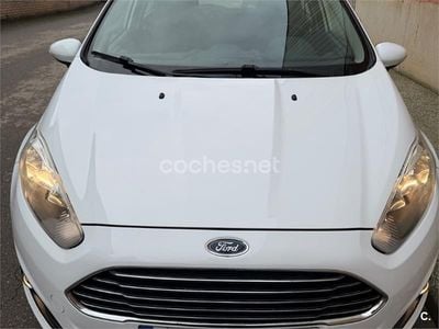 Blanco Usado 2014 Ford Fiesta Titanium Berlina | 5000 € (Un poco caro)