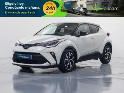 Käytetty Toyota C-HR Advance 184 HP (135 kW) 2021 Valkoinen Katumaasturi