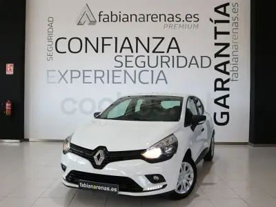 Usado Renault Clio IV Life 75 CV (55 kW) 2019 Blanco Berlina