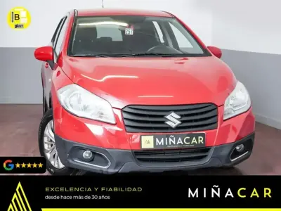 Usado Suzuki SX4 120 CV (88 kW) 2015 Rojo