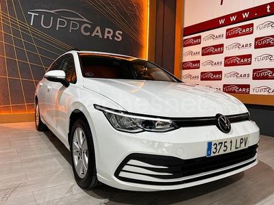 Blanco Usado 2021 VW Golf VIII Life Familiar | 15.499 € (Un poco caro)