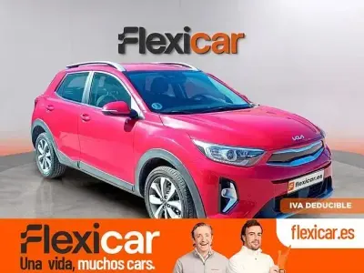 Usado Kia Stonic 100 CV (73 kW) 2024 Rojo SUV