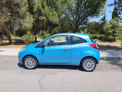 Usado Ford Ka Trend 69 CV (50 kW) 2016 Azul Berlina