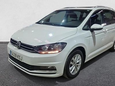 Begagnad VW Touran Advance 115 HK (84 kW) 2018 Minibuss