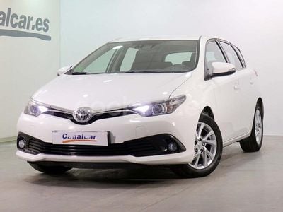Blanco Usado 2016 Toyota Auris Active Berlina | 11.925 € (Precio justo)