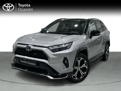 Usado Toyota RAV4 Hybrid Plus 306 CV (225 kW) 2025 Gris / plata SUV