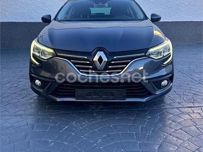 Usado Renault Mégane IV Bose Edition 110 CV (80 kW) 2018 Gris / plata Berlina