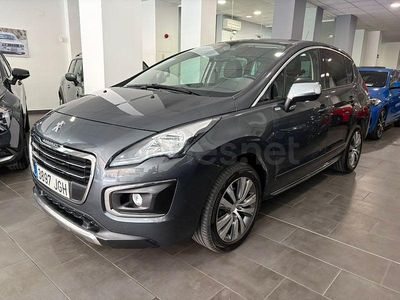 Usado Peugeot 3008 Allure 120 CV (88 kW) 2015 Gris / plata Familiar