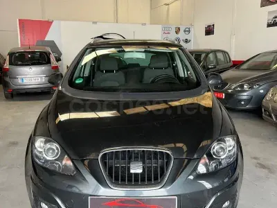 Usado Seat Altea XL Style 140 CV (102 kW) 2010 Gris / plata Monovolumen