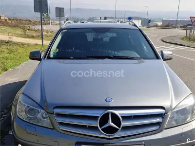 Usado Mercedes C250 Avantgarde 204 CV (150 kW) 2010 Gris / plata Familiar