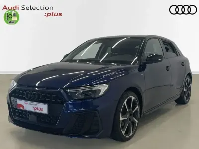 Usado Audi A1 Black Edition 116 CV (85 kW) 2025 Azul SUV