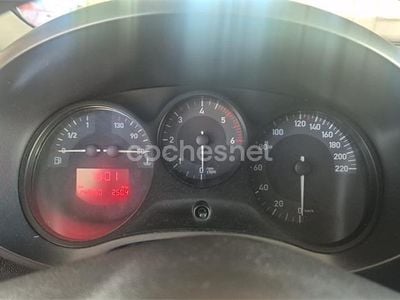 Usado Seat Leon Sport 105 CV (77 kW) 2007 Negro Utilitario