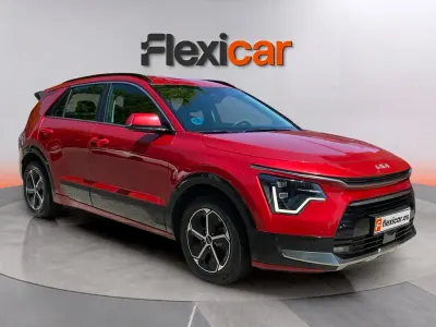 Usado Kia Niro 129 CV (94 kW) 2025 Rojo SUV