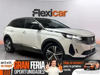 Usado Peugeot 3008 Allure 130 CV (95 kW) 2021 Blanco SUV