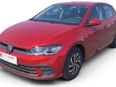 Usado VW Polo Life 110 CV (80 kW) 2022 Rojo Utilitario