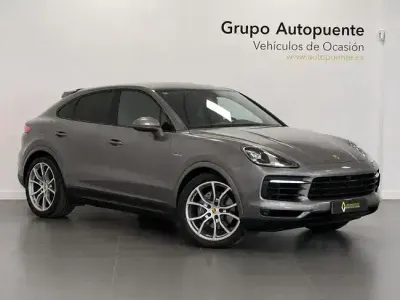Usado Porsche Cayenne E-Hybrid 462 CV (339 kW) 2021 Gris SUV