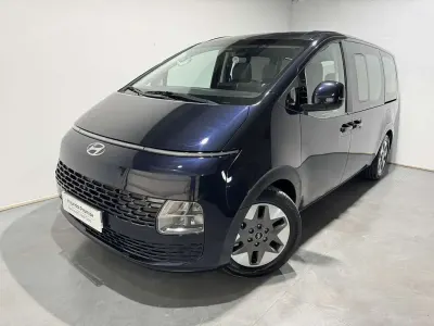 Usado Hyundai Staria Style 177 CV (130 kW) 2023 Azul Monovolumen