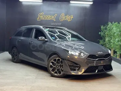 Usado Kia Ceed GT GT-Line 136 CV (100 kW) 2023 Gris / plata Familiar