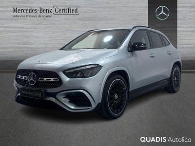 Usado Mercedes GLA200 AMG line 150 CV (110 kW) 2025 Plata hightech SUV