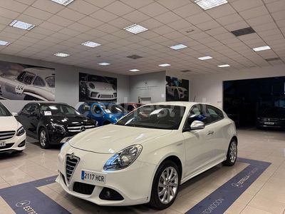 Blanco Usado 2011 Alfa Romeo Giulietta Progression Utilitario | 8500 € (Caro)