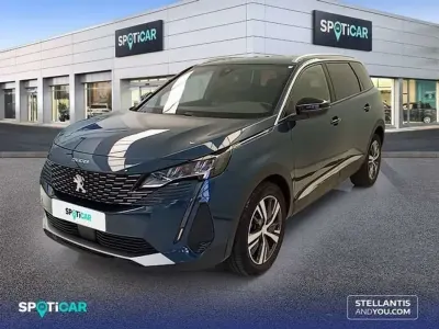 Usado Peugeot 5008 Allure 131 CV (96 kW) 2022 Azul SUV