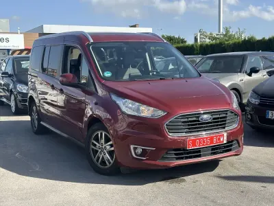 Usado Ford Grand Tourneo Connect Titanium 120 CV (88 kW) 2019 Rojo metalico Monovolumen