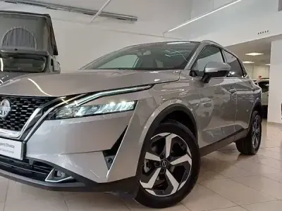 Usado Nissan Qashqai N-Connecta 140 CV (102 kW) 2024 Diamond silver (metalizado) SUV