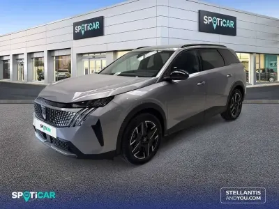 Usado Peugeot 5008 Allure 147 CV (108 kW) 2025 Gris SUV