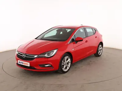 Usado Opel Astra Dynamic 125 CV (91 kW) 2016 Rojo Berlina