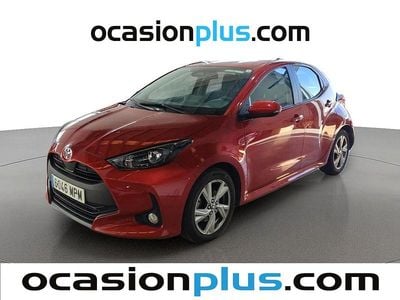 Usado Toyota Yaris Active 116 CV (85 kW) 2024 Rojo Utilitario