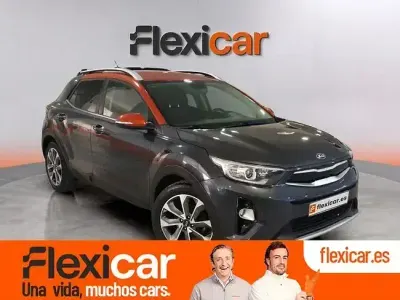 Käytetty Kia Stonic 120 HP (88 kW) 2018 Harmaa Katumaasturi