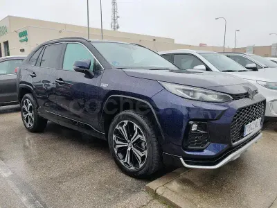 Begagnad Suzuki Across 306 HK (225 kW) 2023 Blå SUV