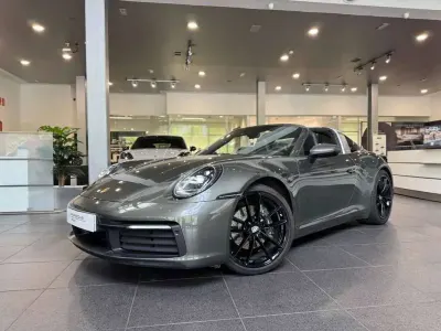 Usado Porsche 992 385 CV (283 kW) 2023 Verde Coupe