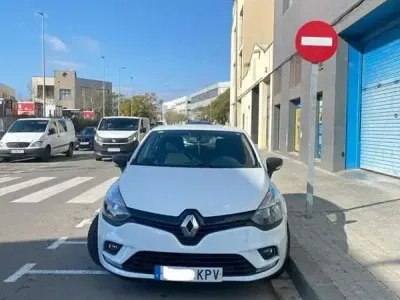 Usado Renault Clio Business 75 CV (55 kW) 2018 Blanco Utilitario