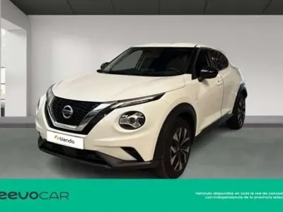 Usado Nissan Juke Acenta 114 HP (83 kW) 2022 Amarelo SUV