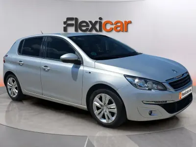 Usado Peugeot 308 Active 110 CV (80 kW) 2020 Gris Berlina
