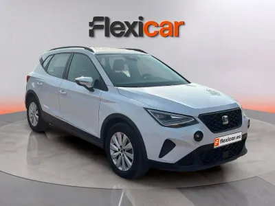 Usado Seat Arona Style 116 CV (85 kW) 2024 Blanco SUV