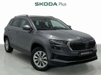 Usado Skoda Karoq Ambition 150 CV (110 kW) 2022 Gris SUV