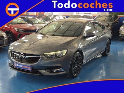 Usado Opel Insignia Ultimate 165 CV (121 kW) 2020 Gris / plata Berlina