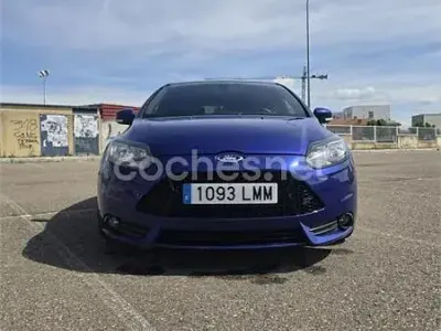 Usado Ford Focus ST 250 CV (183 kW) 2014 Azul Berlina