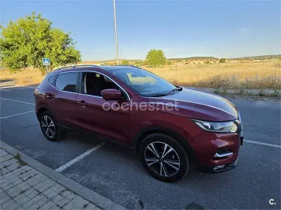 Usado Nissan Qashqai N-Connecta 158 CV (116 kW) 2021 Rojo SUV