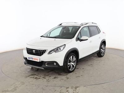 Usado Peugeot 2008 Allure 110 CV (80 kW) 2017 Blanco SUV