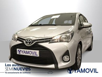 Usado Toyota Yaris Active 69 CV (50 kW) 2017 Plateado Berlina