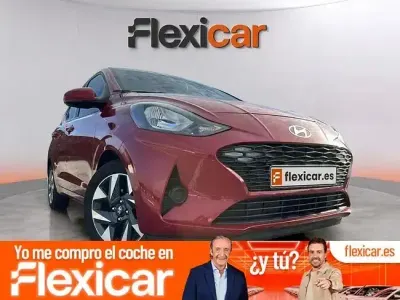 Usado Hyundai i10 67 CV (49 kW) 2023 Rojo Utilitario