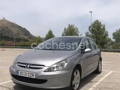 Usado Peugeot 307 136 CV (100 kW) 2004 Gris / plata Berlina