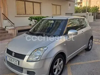 Usado Suzuki Swift GL 92 CV (67 kW) 2008 Gris / plata Utilitario