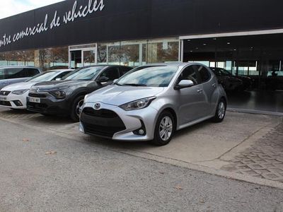 Usado Mazda 2 Center-Line 116 CV (85 kW) 2023 Gris / plata Utilitario