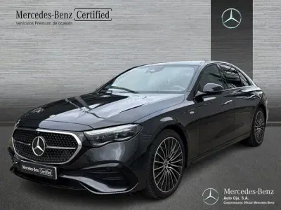Usado Mercedes E300 AMG line 313 CV (230 kW) 2025 Gris / plata Berlina