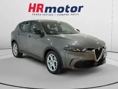 Usado Alfa Romeo Tonale Super 130 CV (95 kW) 2023 Gris SUV