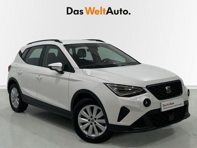 Usado Seat Arona Style Plus 110 CV (80 kW) 2022 Blanco SUV